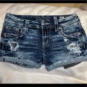 Miss Me signature short